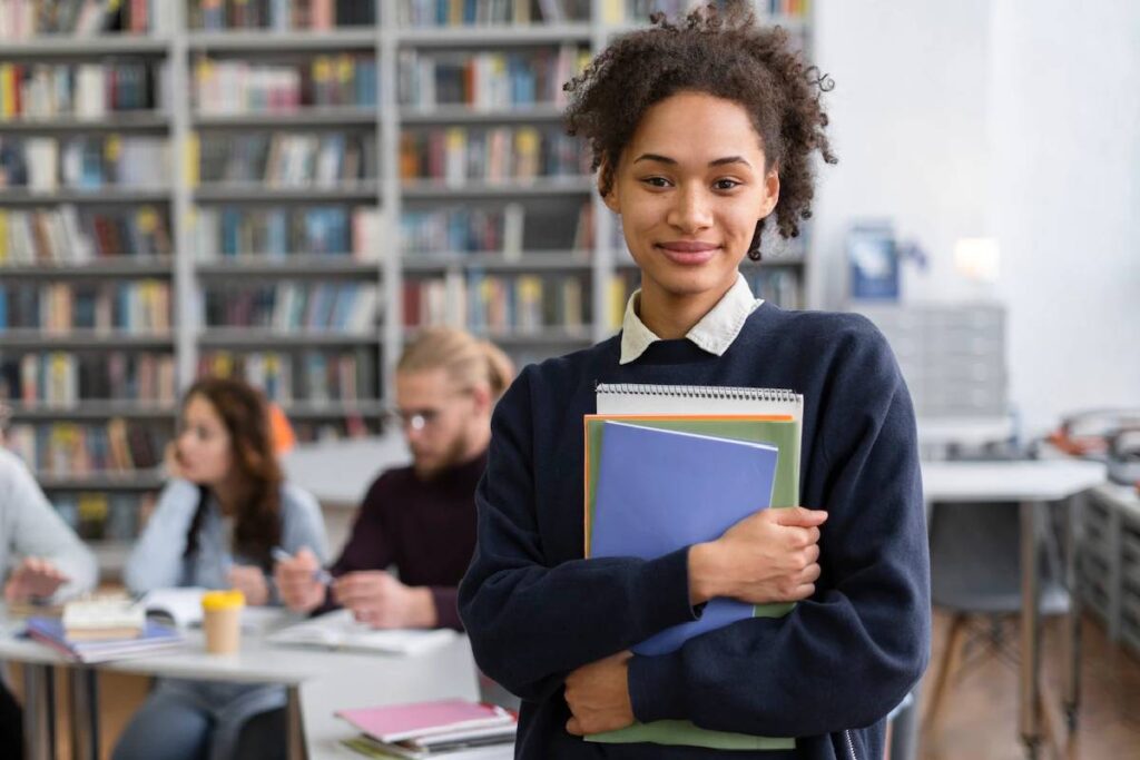 Communication : quelles études et quels diplômes pour travailler dans ...